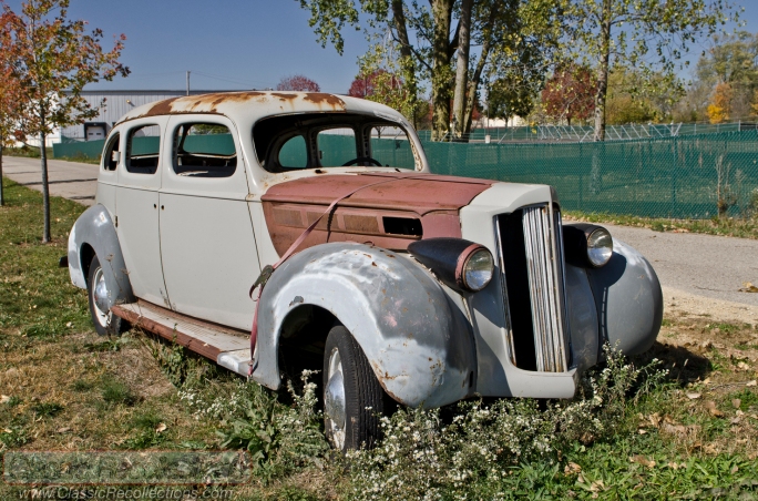 We found this 1939 Packard sedan in northern Illinois.
