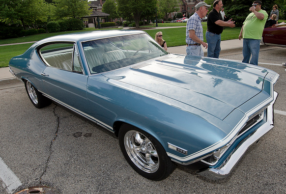 1968 Chevelle parked in the downtown Palatine, Illinois cruise night.